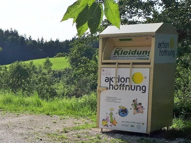 Aktion Hoffnung - Kleidersammelbehälter